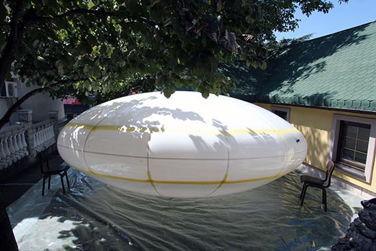 5-x-2-m-Lenticular-Blimp