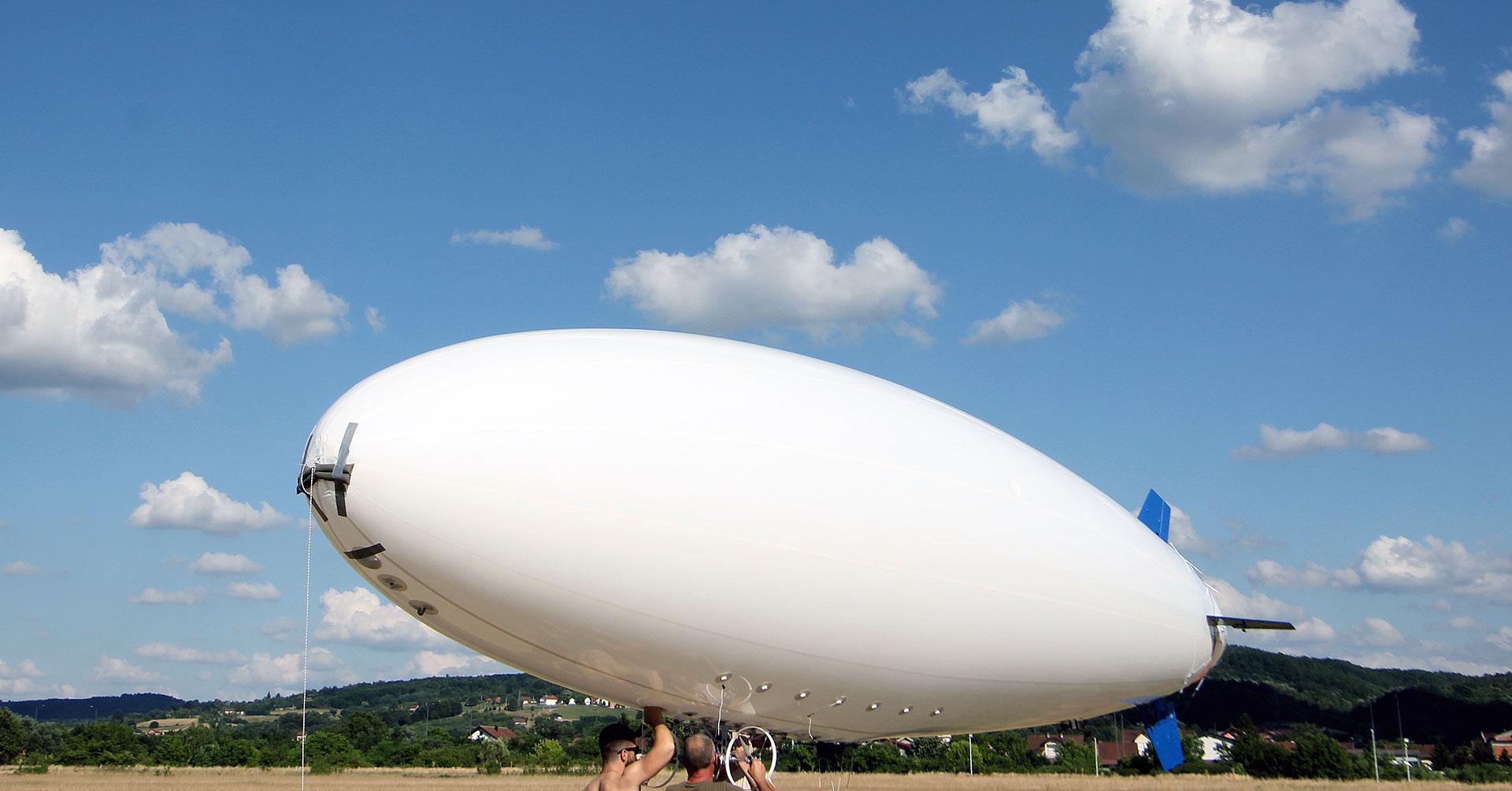 10-m-RC-Blimp-before-flight