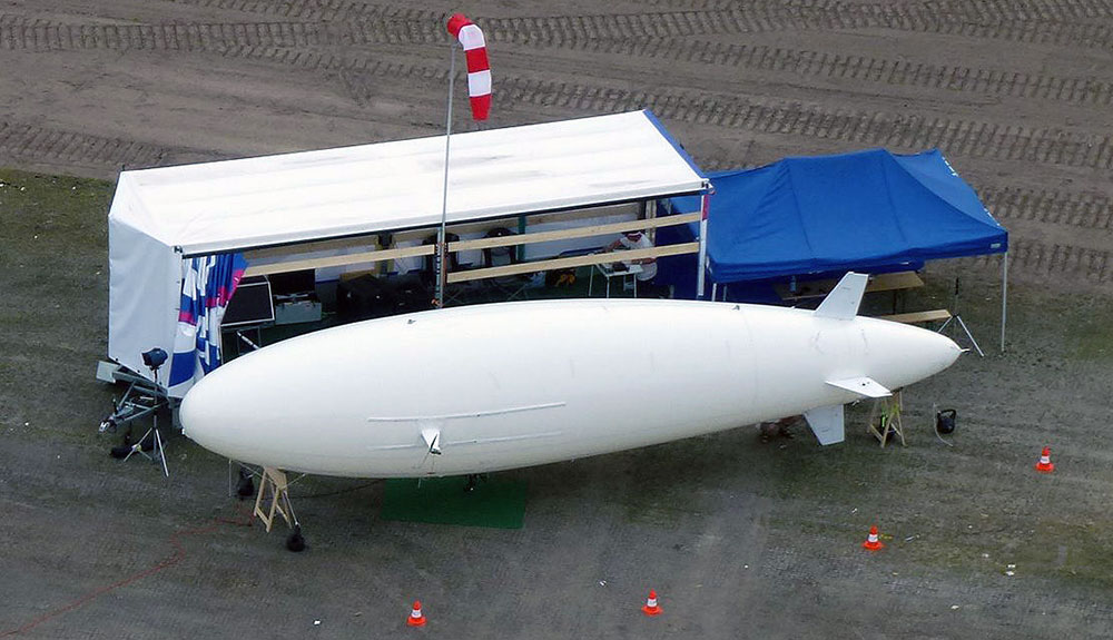 12-m-RC-Blimp-on-ground