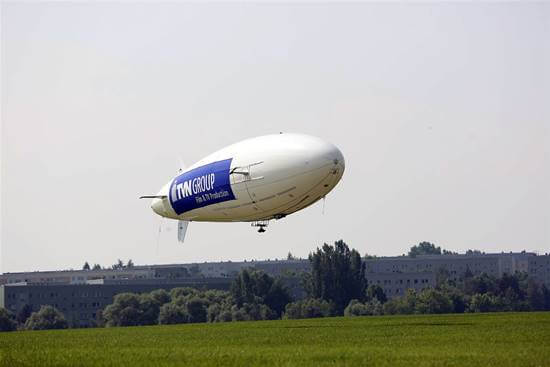 12-m-rc-blimp-flying