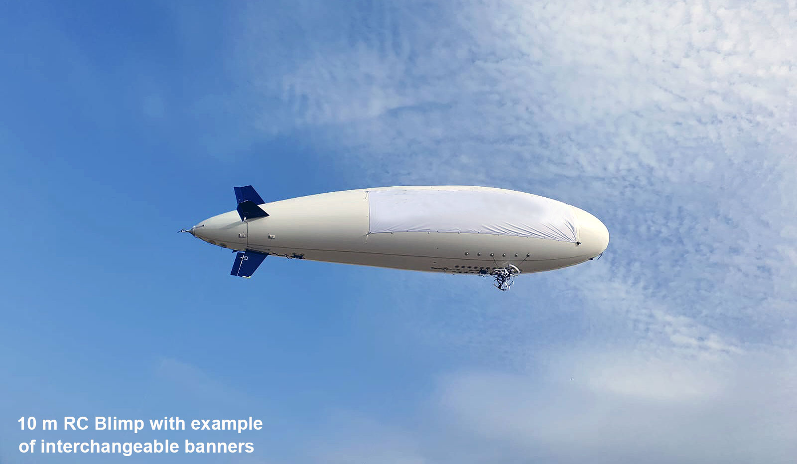 10-m-RC-Blimp-with-example-of-interchangeable-banners