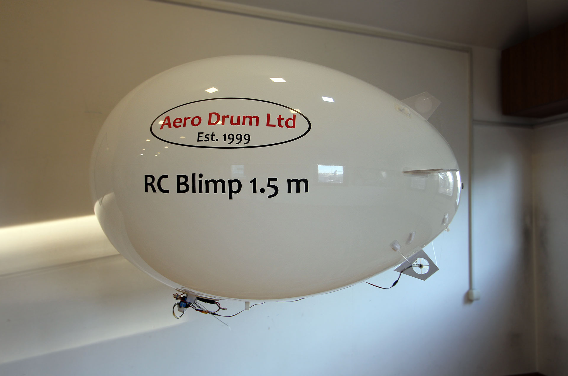 1.5-m-indoor-RC-Blimp