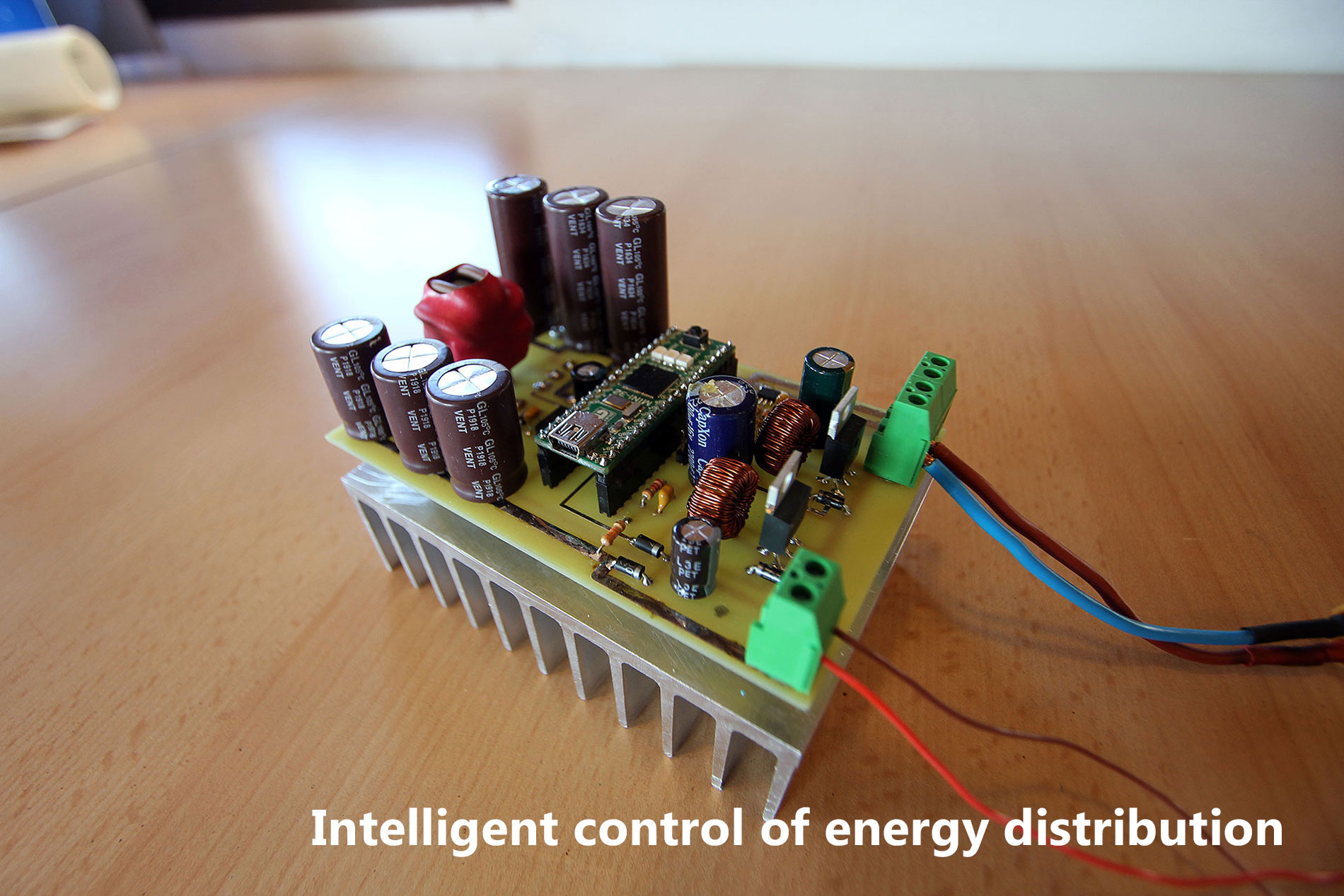 Inteligent-power-distribution-for-Solar-Blimps